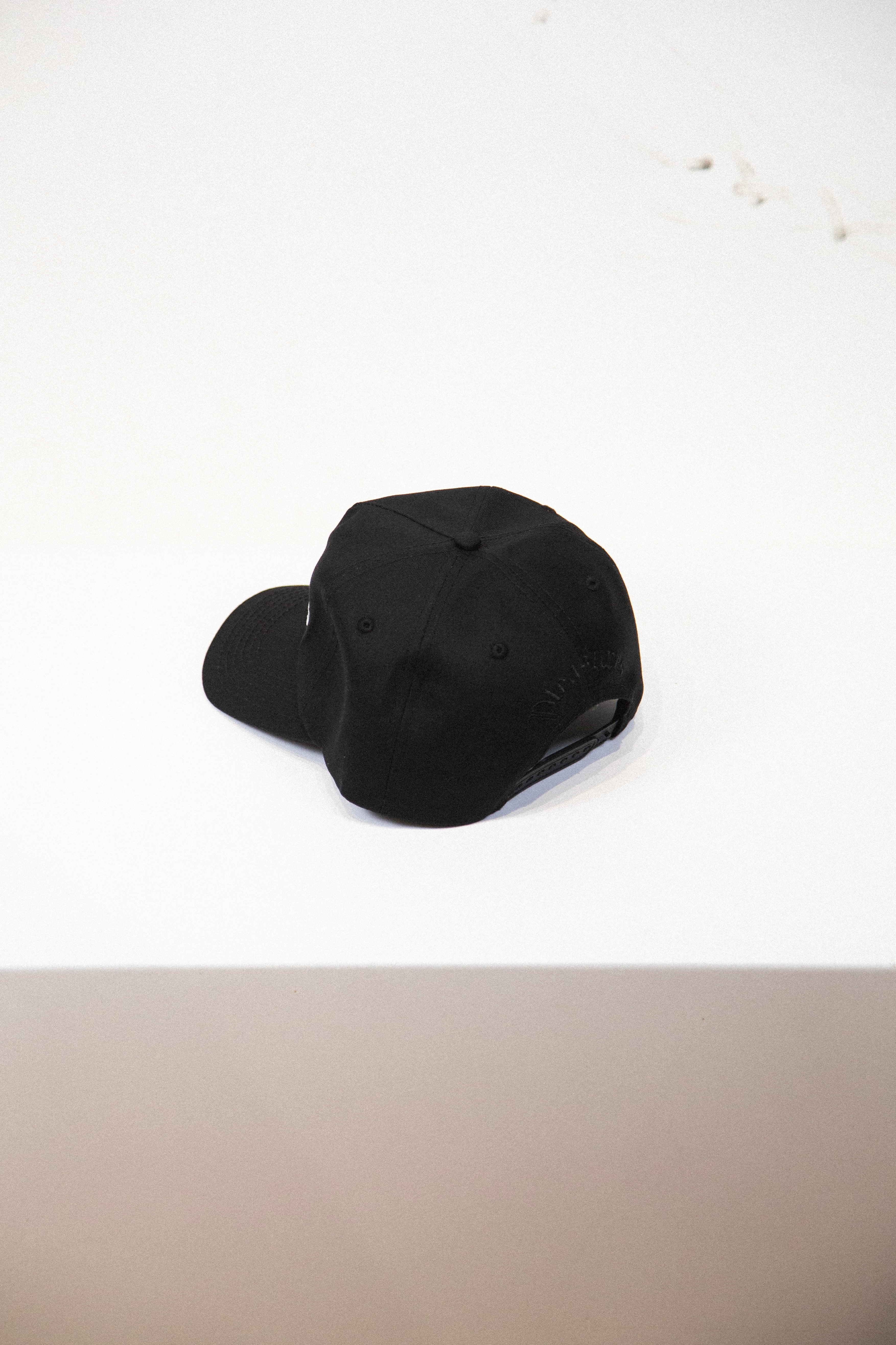 Karma Snapback Black