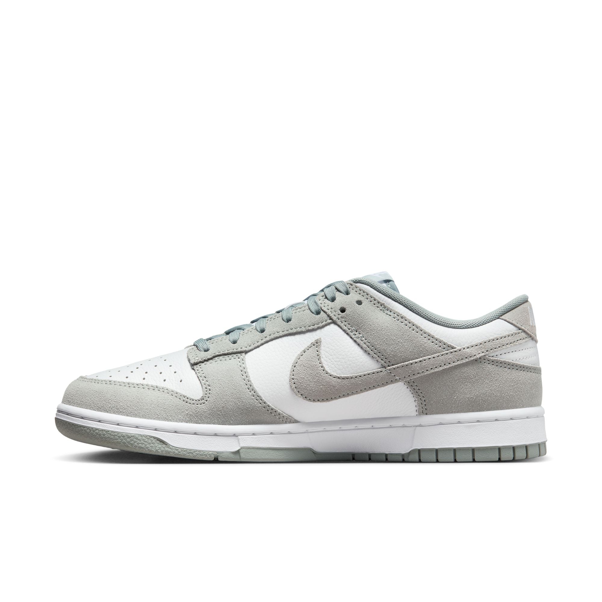 Dunk Low Retro SE Suede "Light Pumice"