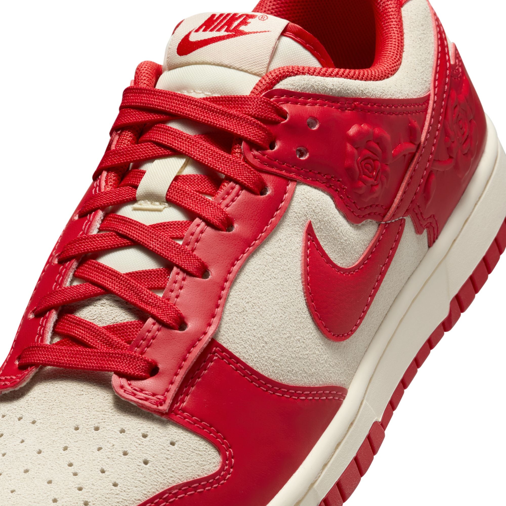 Women's Dunk Low "Red Roses"