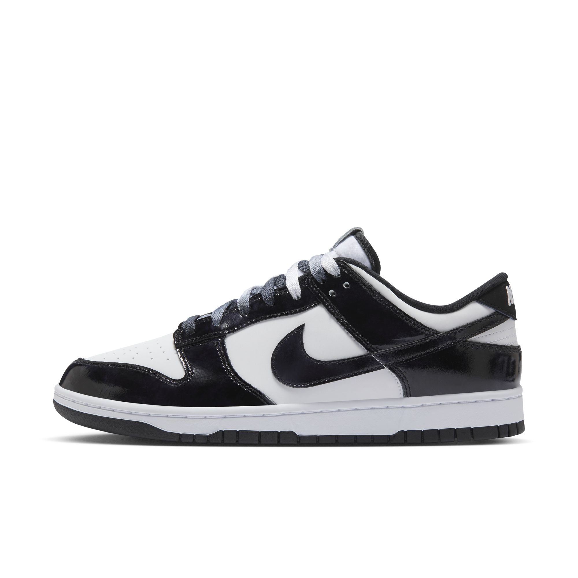 Dunk Low SE "Panda Patent"