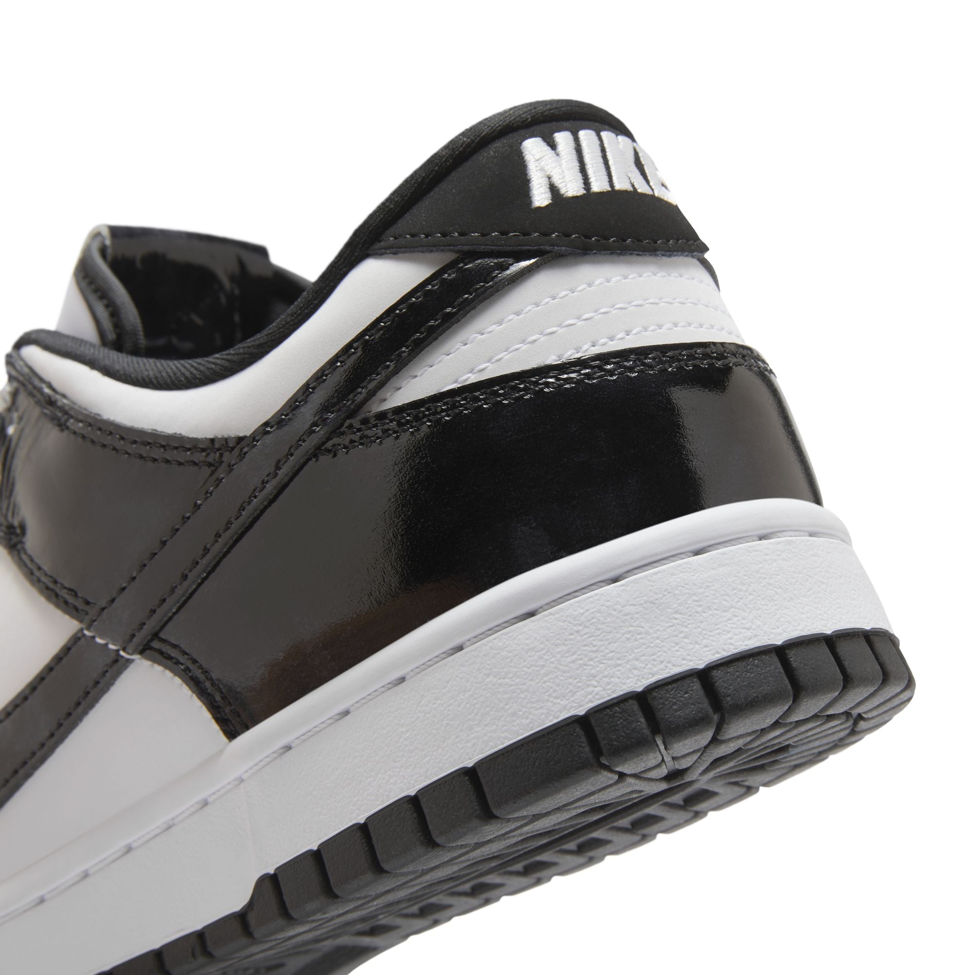 Dunk Low SE "Panda Patent"