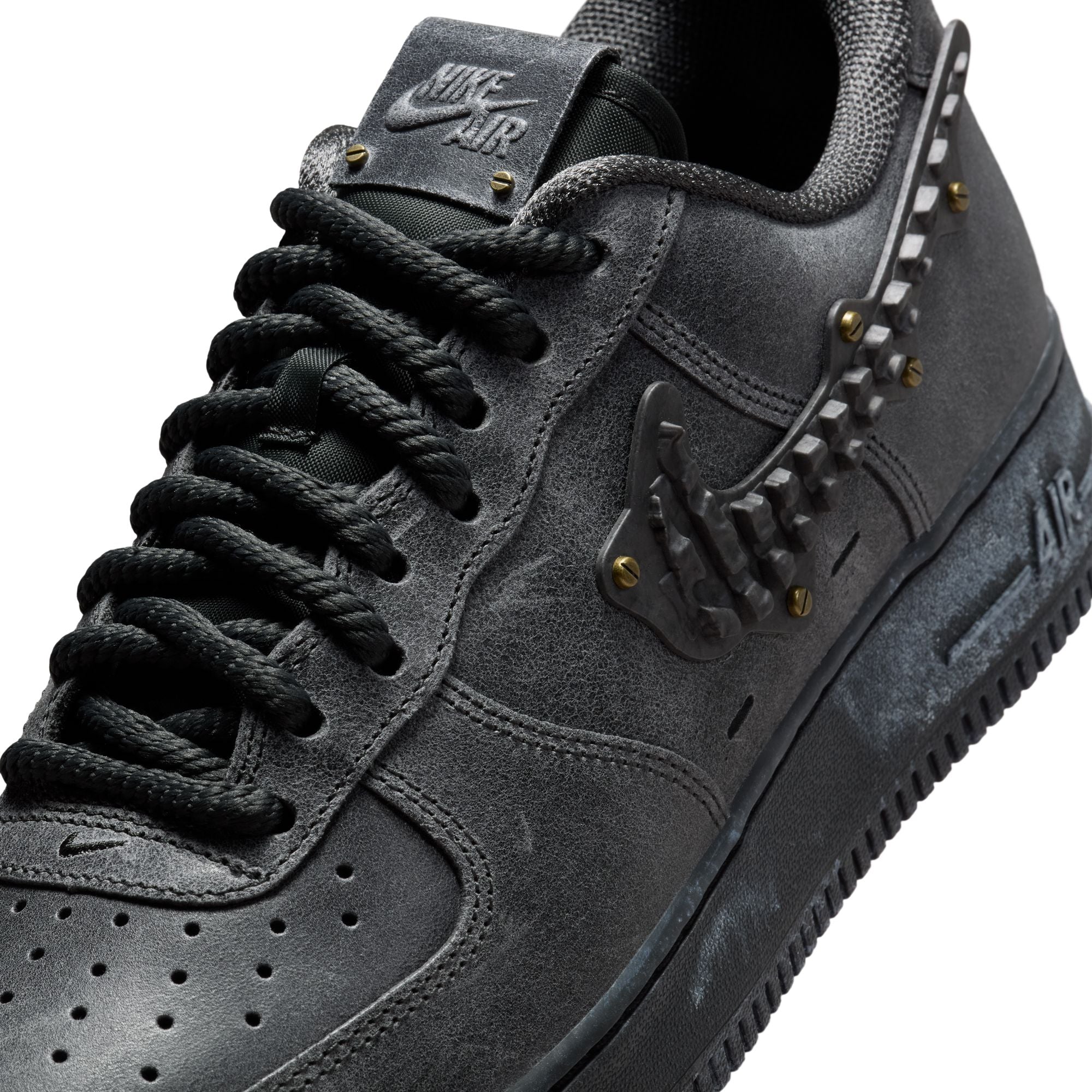 Air Force 1 '07 LV8 "Metalwork" Medium Ash