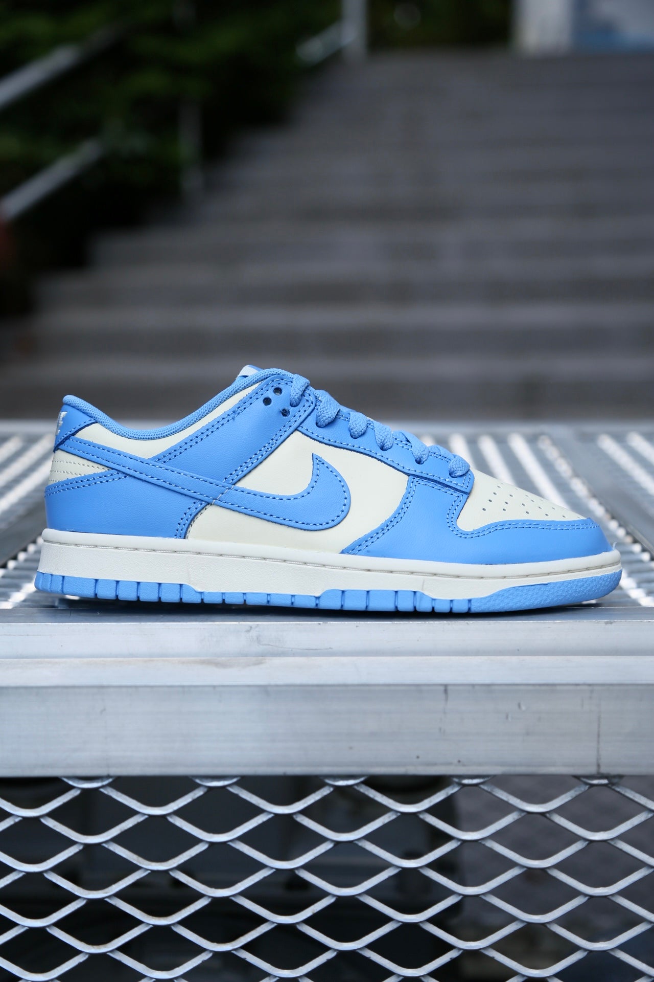 Dunk Low Retro "Coconut Milk/University Blue"