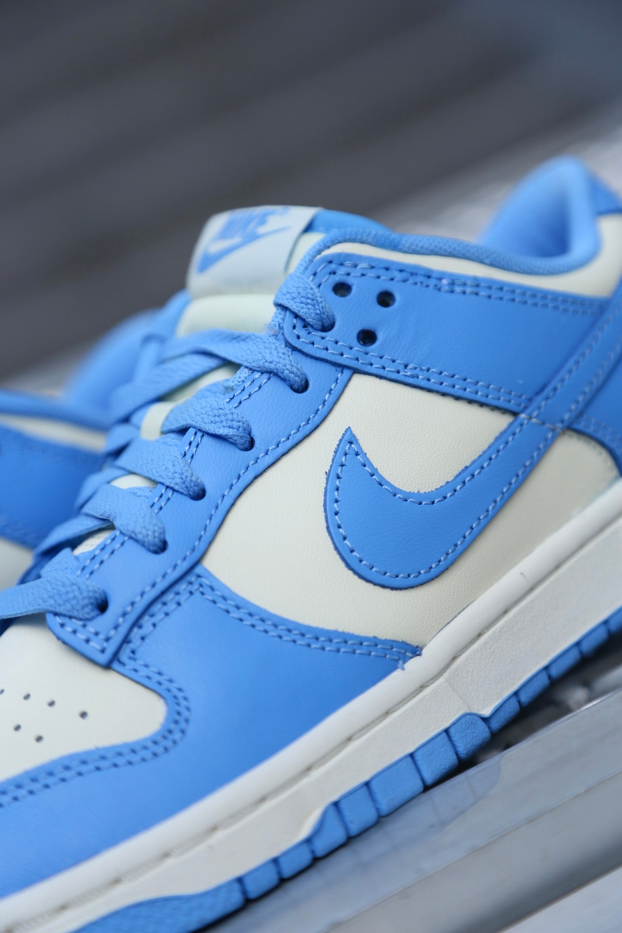 Dunk Low Retro "Coconut Milk/University Blue"