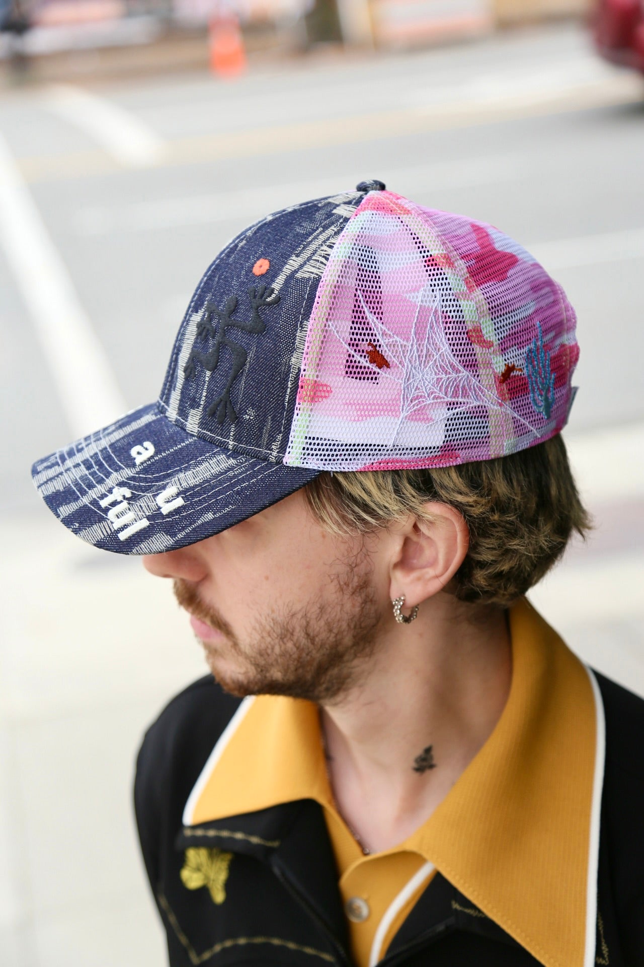 Biyu Trucker Hat Black Denim Camo / Pink Camo