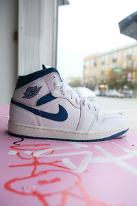 Air Jordan 1 Mid SE "Industrial Blue"