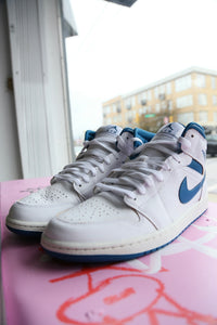 Air Jordan 1 Mid SE "Industrial Blue"