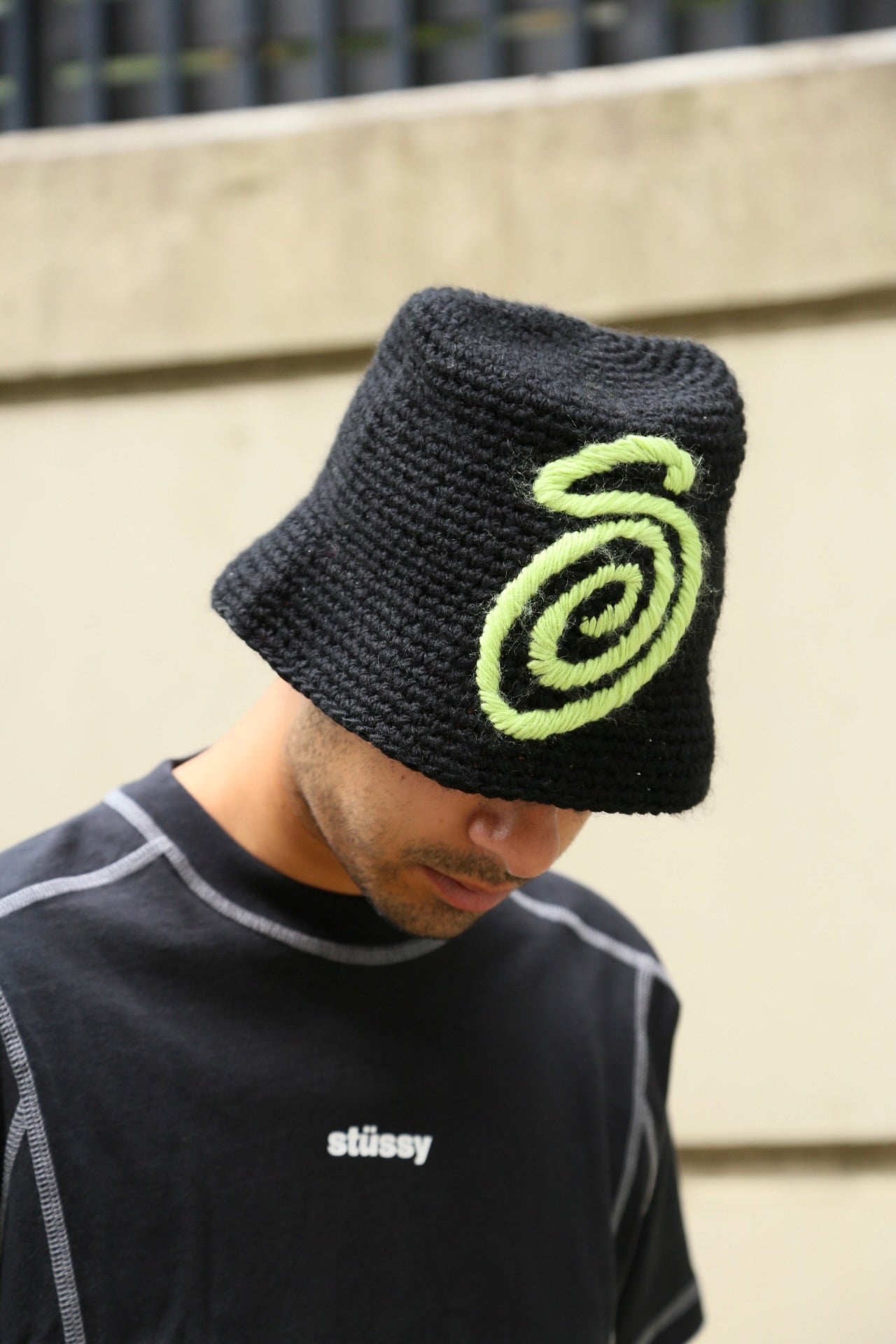 Swirly S Knit Bucket Hat Black