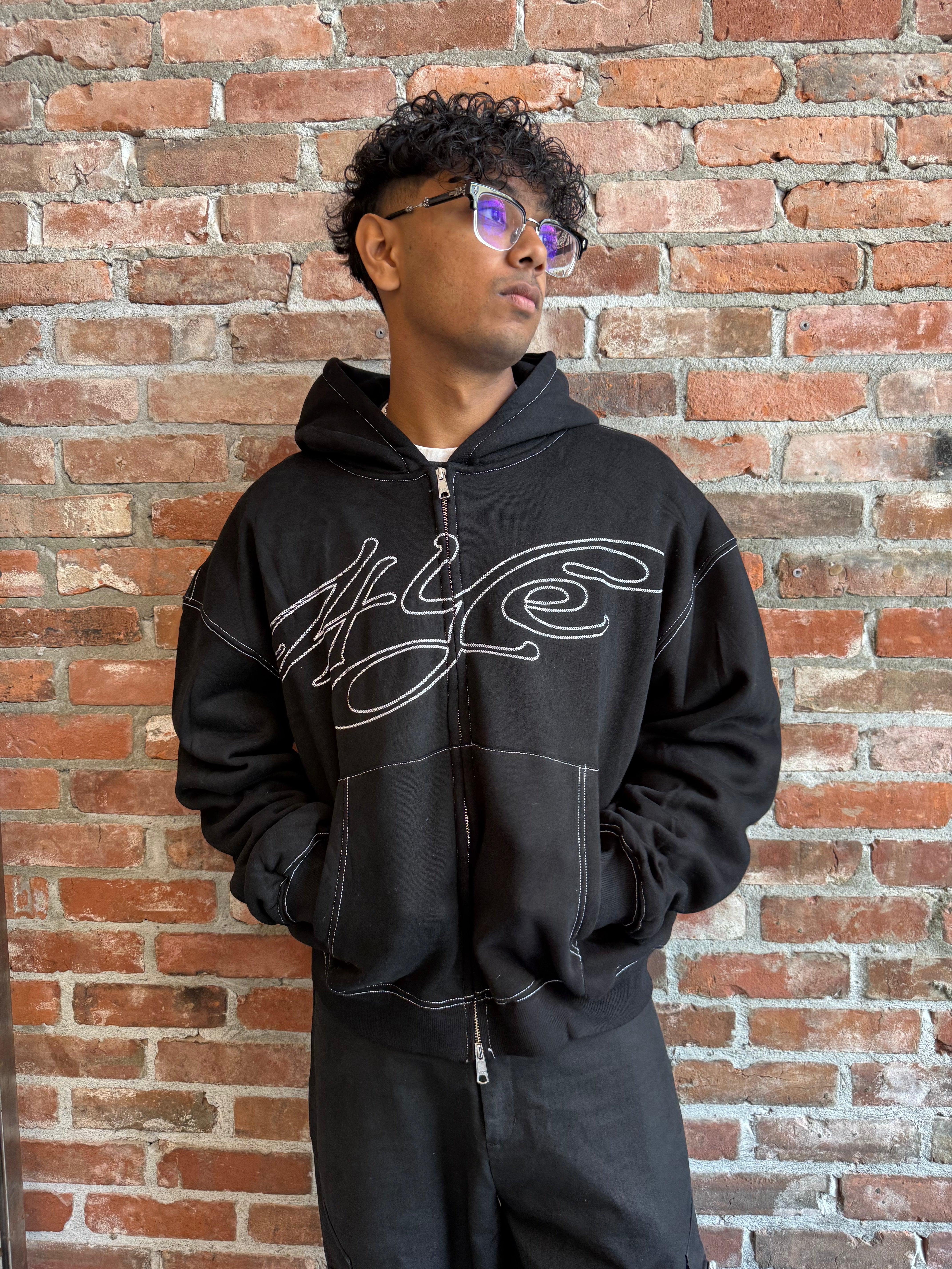 Signature Zip Hoodie Black/White