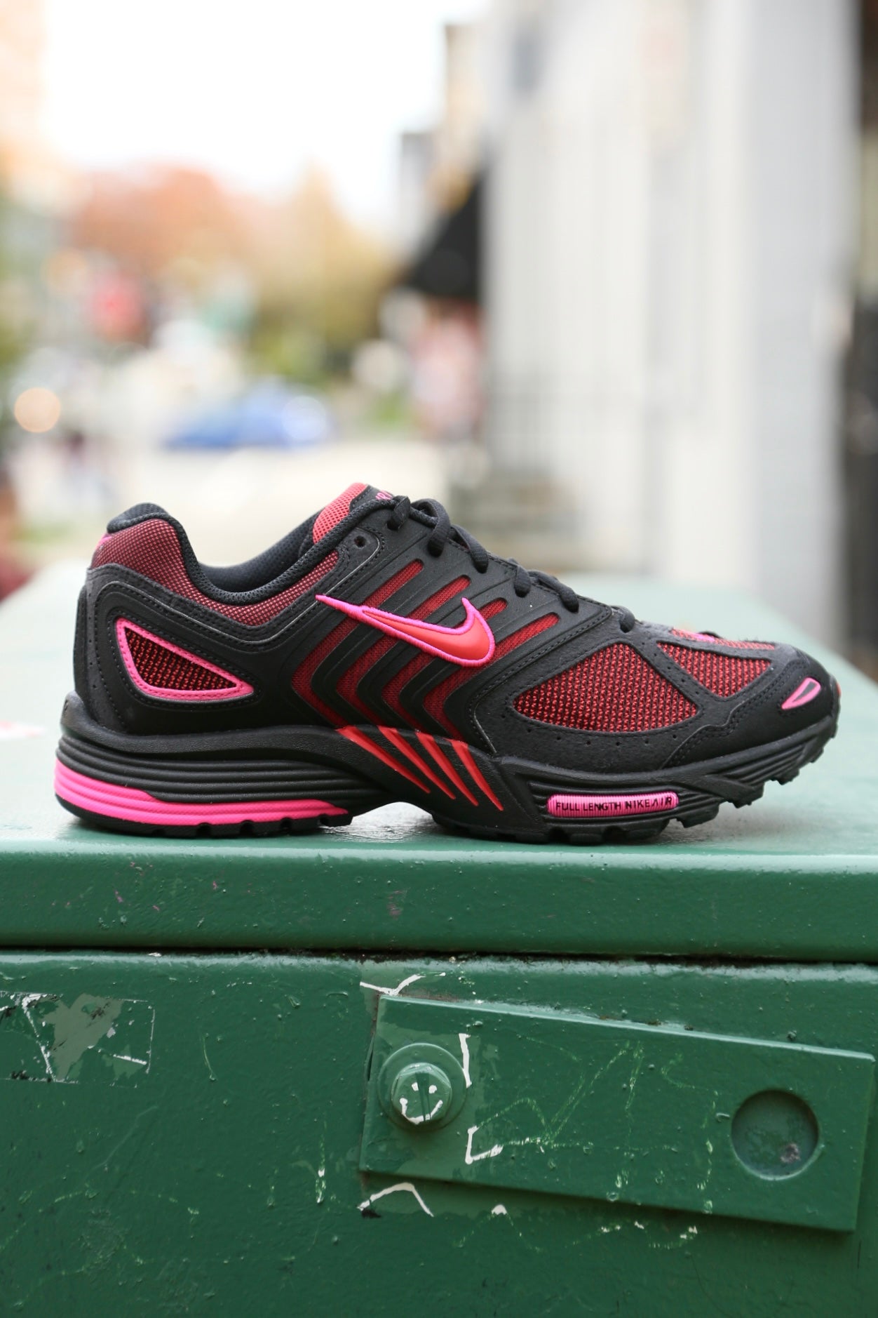 Air Peg 2K5 "Black/Fire-Fierce Pink"