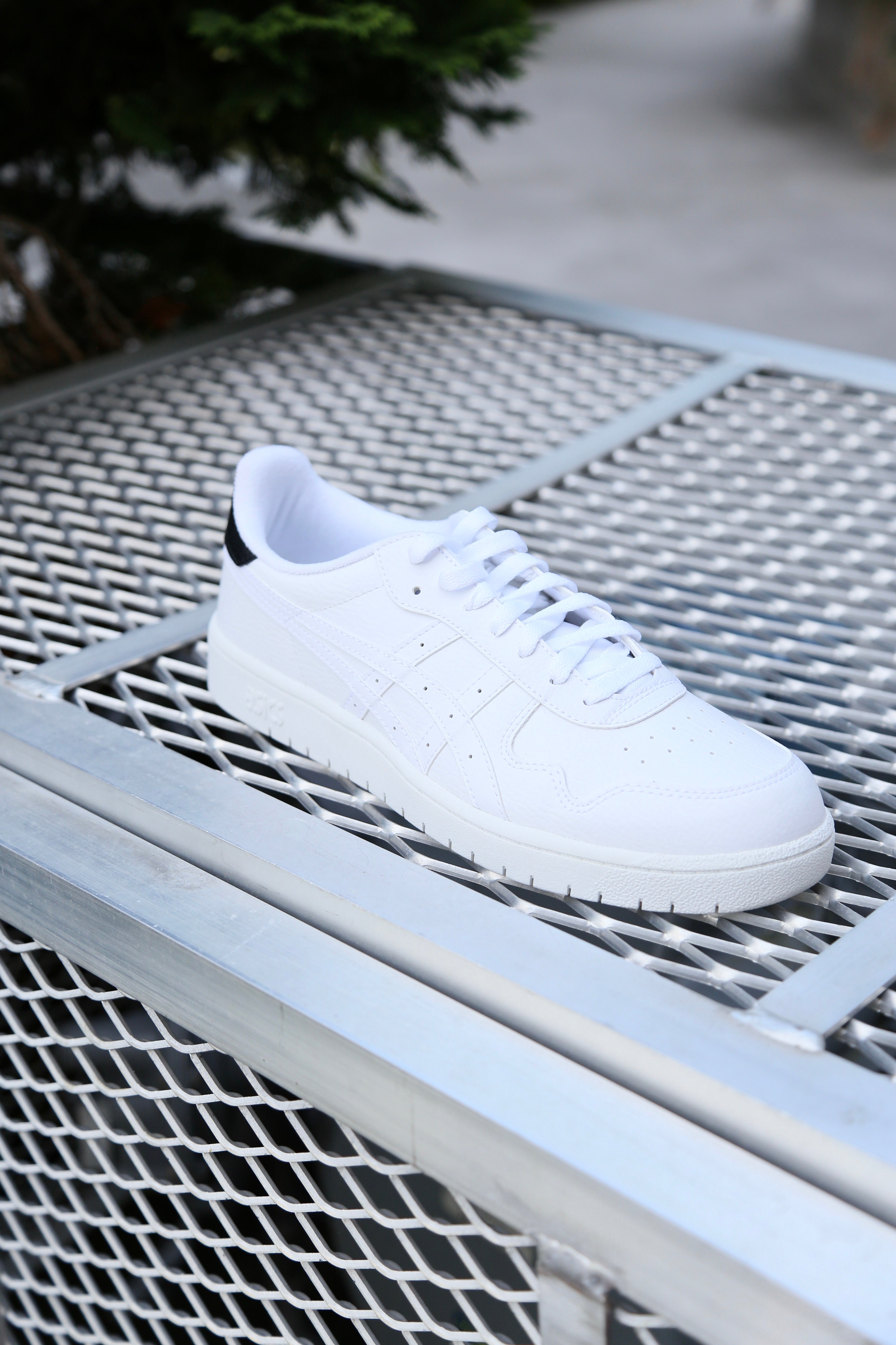 Japan S White/Black