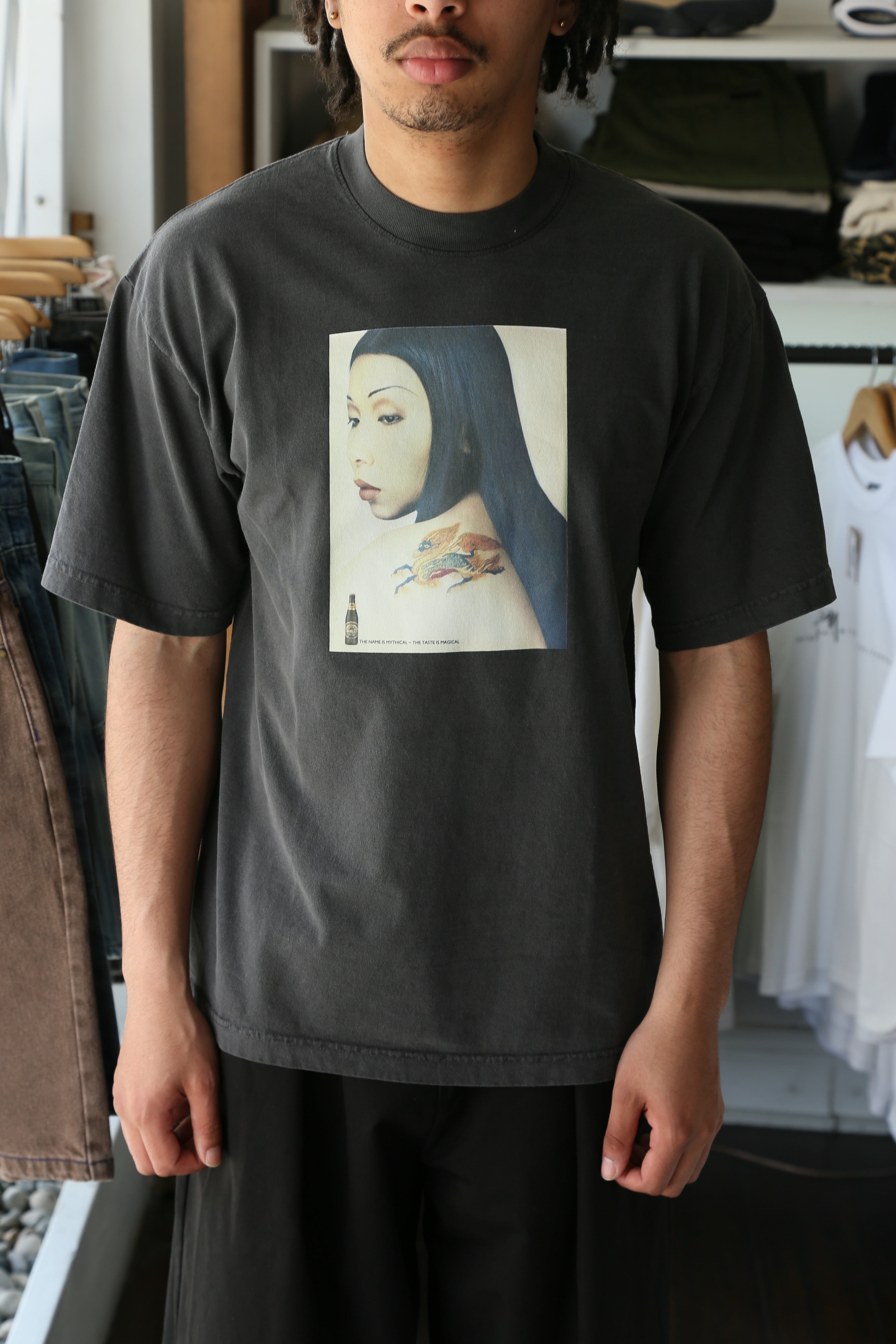Biru Tee Vintage Black