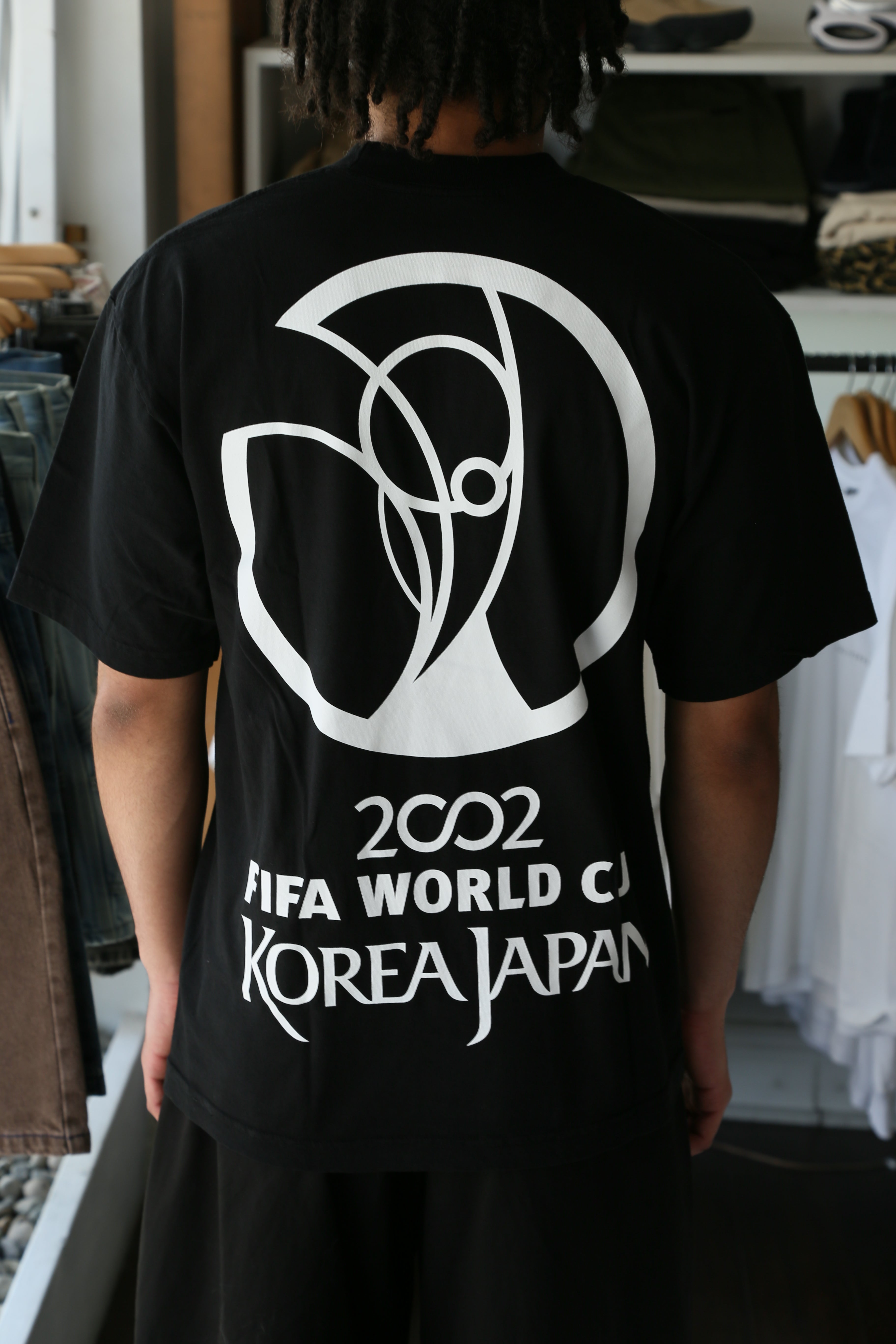 2002 Tee Black
