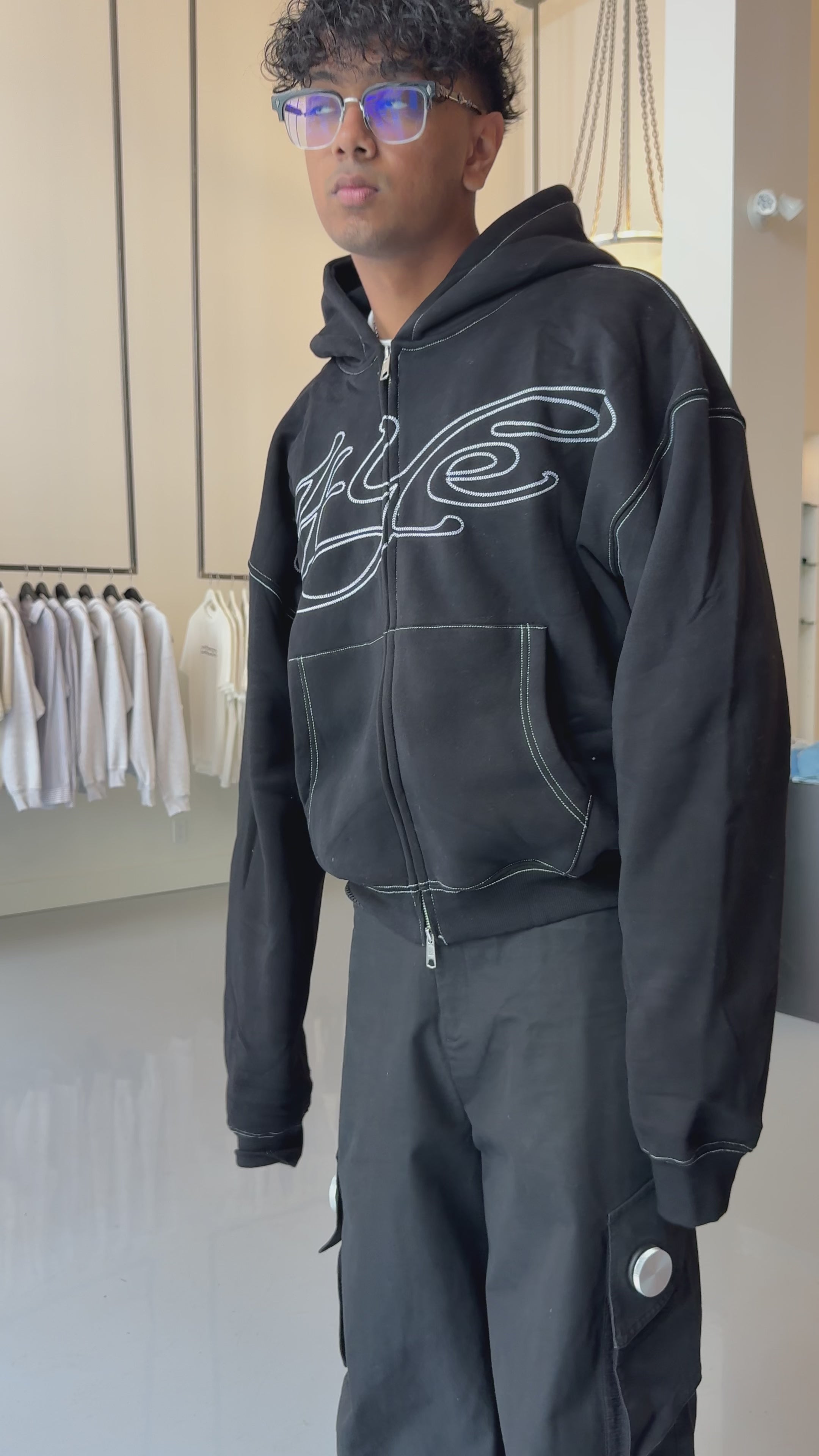 Signature Zip Hoodie Black/White